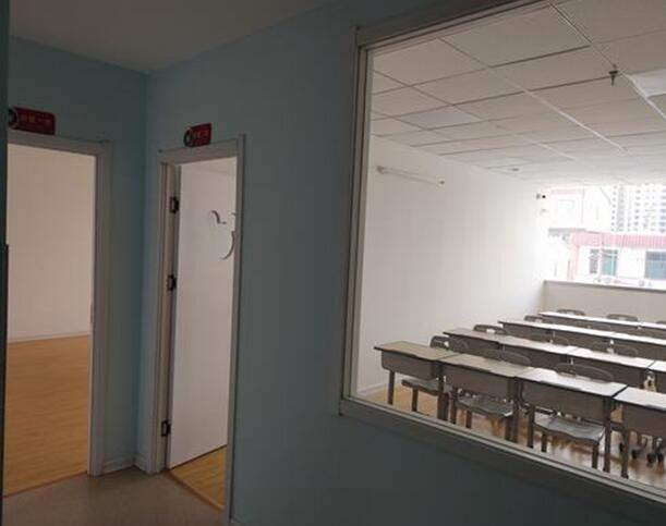 �ό��W(xu��)У���ݙz�y(c��)�b��